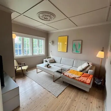Villa 3 Bedroom Full House - Close To Ons & Centrum