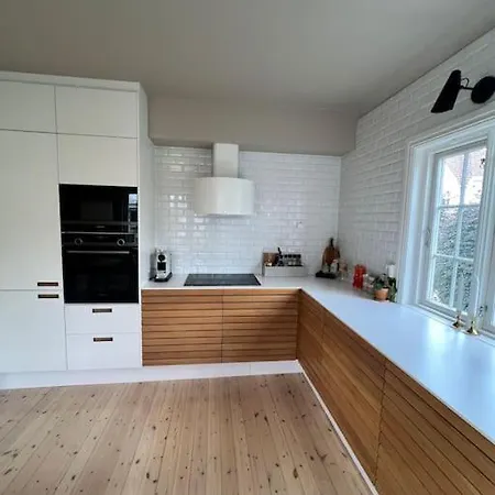 3 Bedroom Full House - Close To Ons & Centrum Βίλα