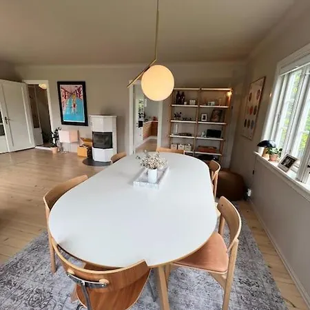 3 Bedroom Full House - Close To Ons & Centrum